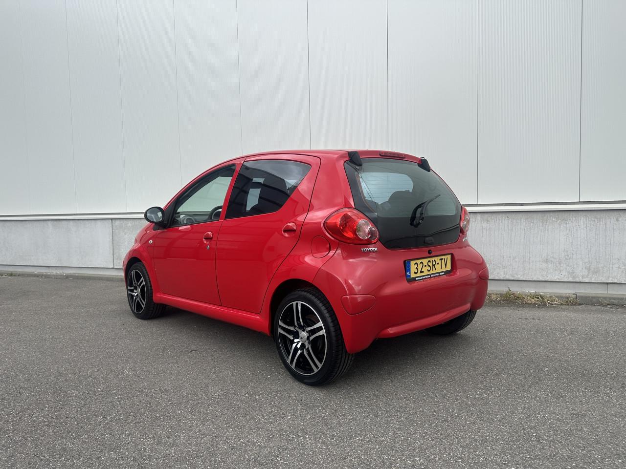 Toyota Aygo 1.0-12V + / Elektr. ramen / NAP / APK t/m 05-2027