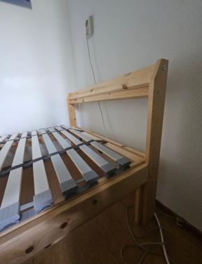Houten 1-persoonsbed met lattenbodem, 90x200 cm