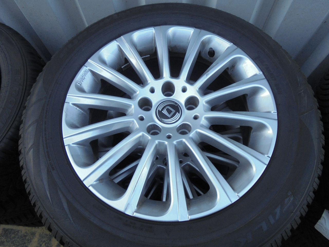 Te koop 8 sets winter banden met velg diverse auto merken zie advertentie