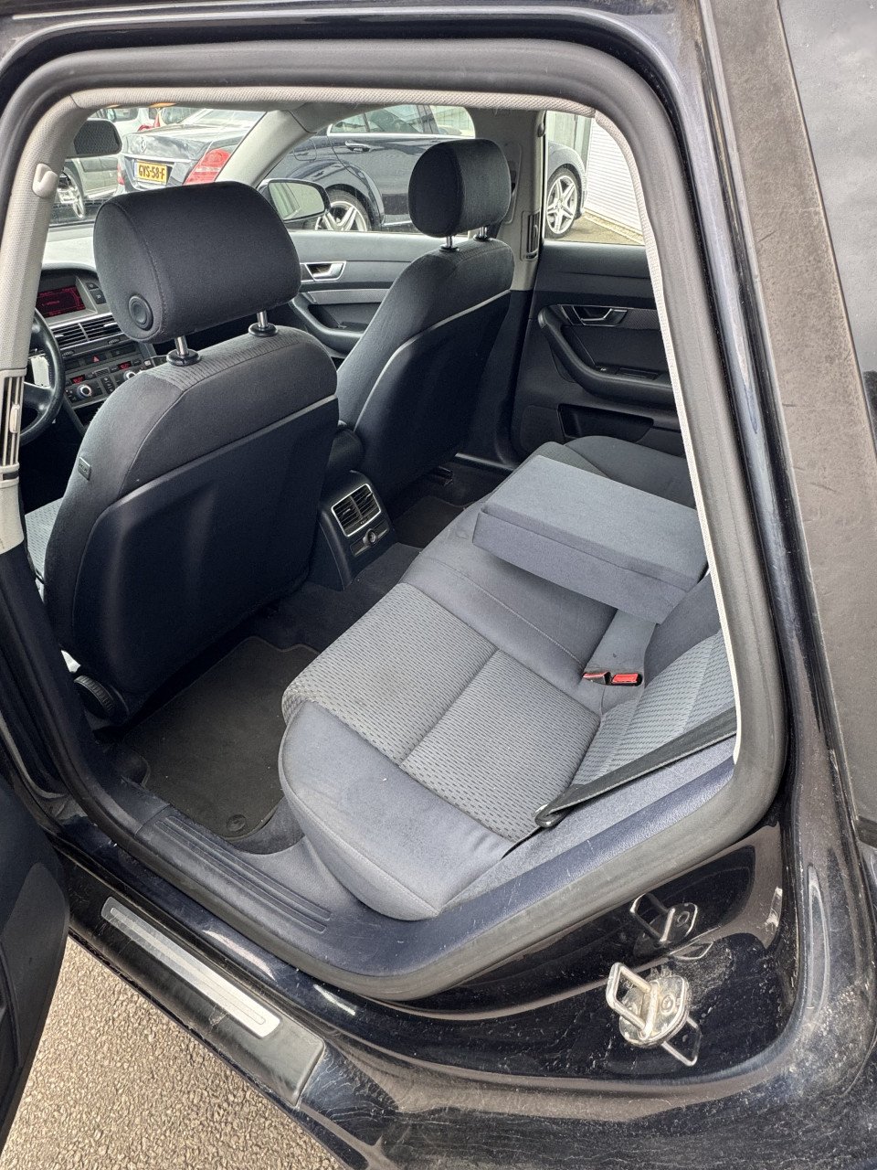 Audi A6 Avant 2.4 Pro line Business