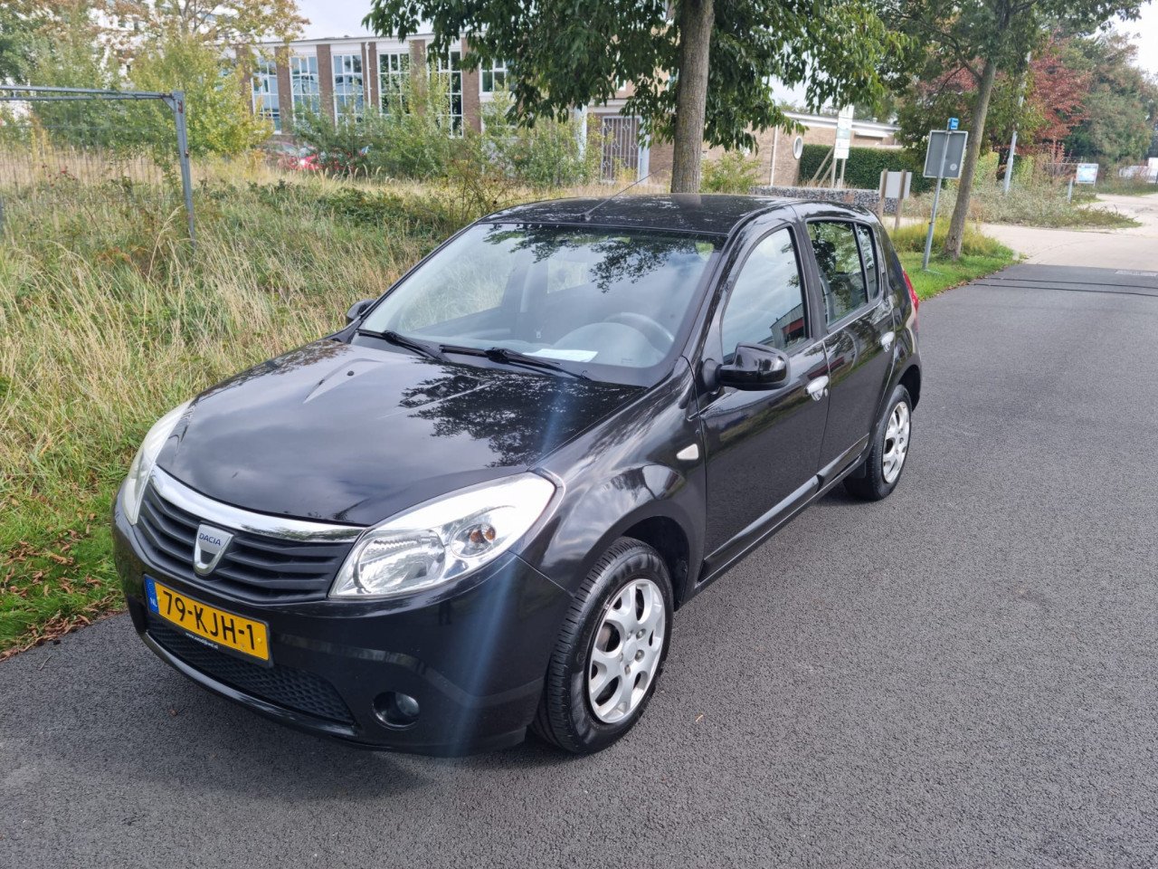 Dacia sandero 1.2i laureate bj 12-2009 193000km