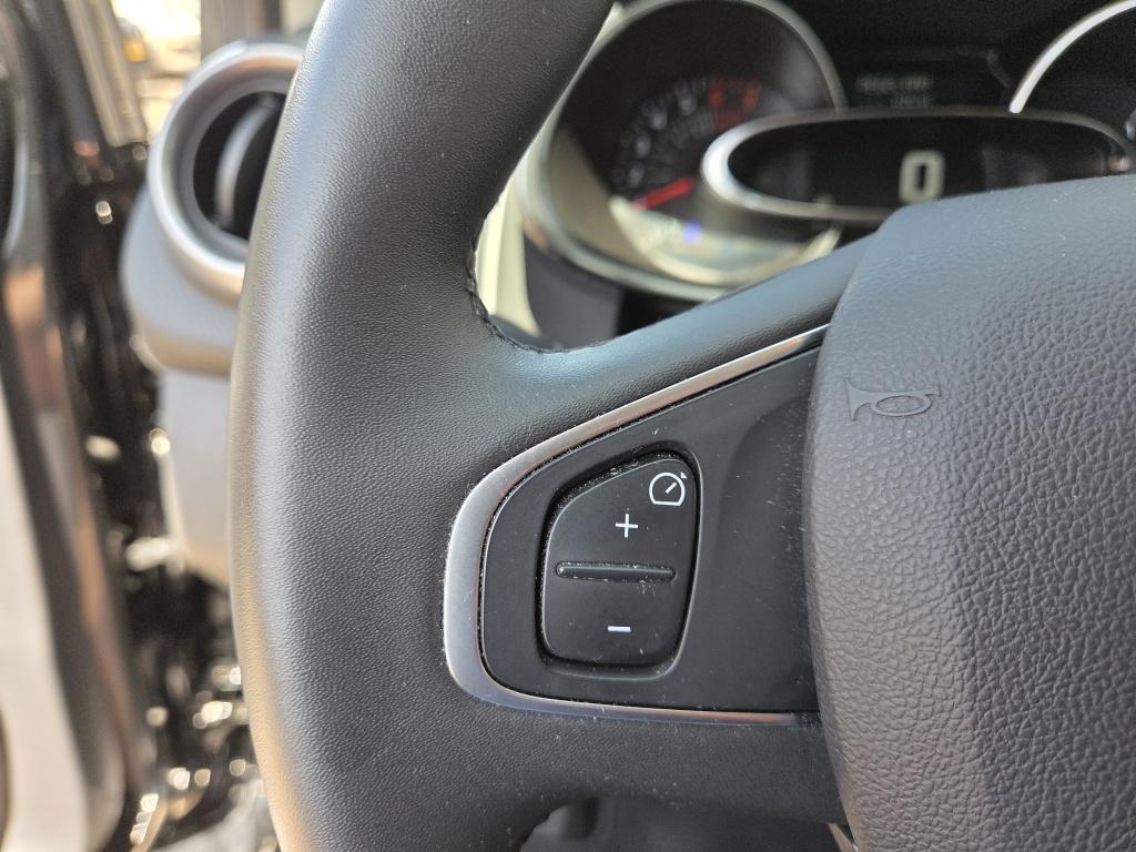 Renault Clio 0.9 tce limited | navi | keyless | parkeer sensoren