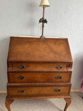 Antiek bureautje te koop