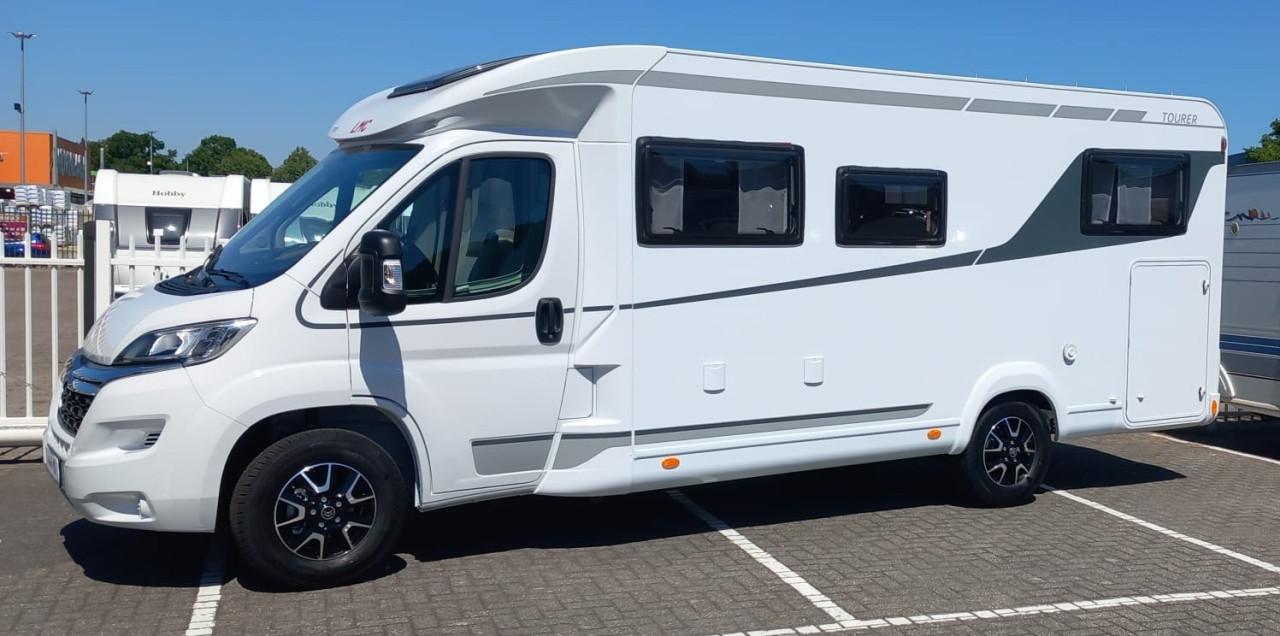 LMC Tourer T660 165pk lengte bedden en hagelbestendig!