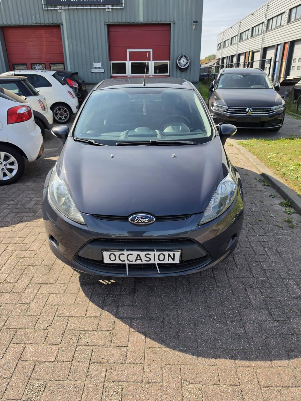 Ford Fiesta 1.25 Champion  €2500
