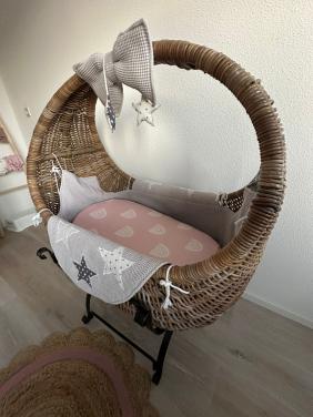 Céline wieg met matrasje en bekleding