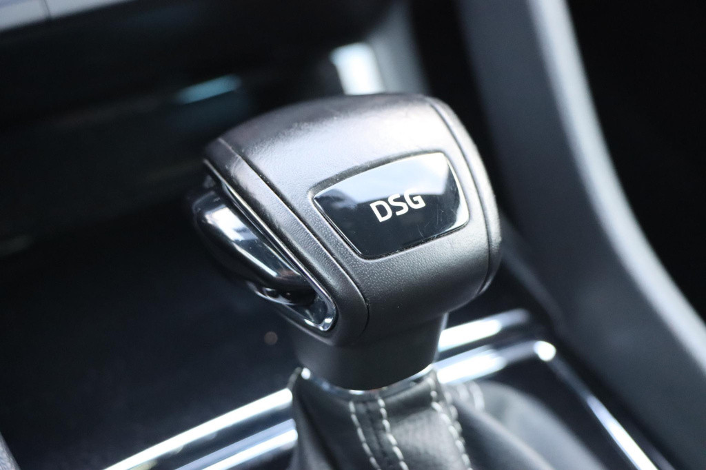 Skoda Karoq 1.5 tsi 150pk dsg sportline business