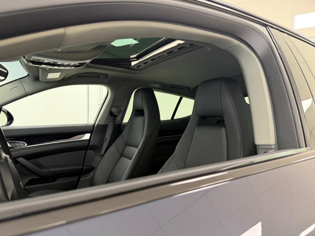 Porsche Panamera 3.0 s e-hybrid | org. nl | 1e. eigenaar | night blue metal