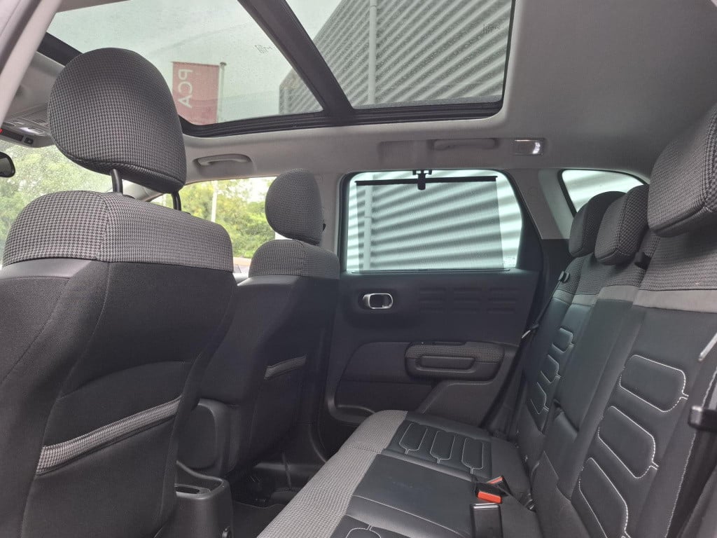 Citroen C3 Aircross suv 130 shine automaat pano/leer/trekhaak