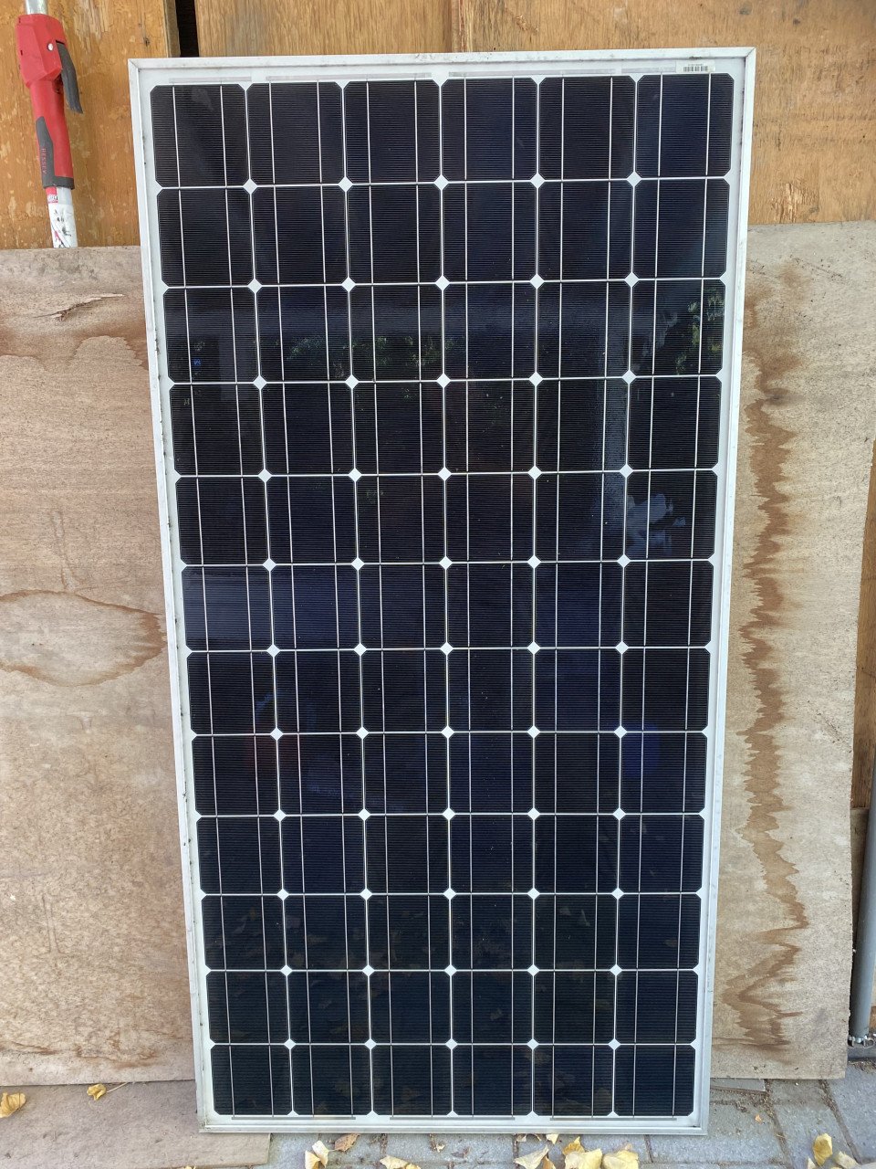 10 zonnepanelen astro energy gebruikt