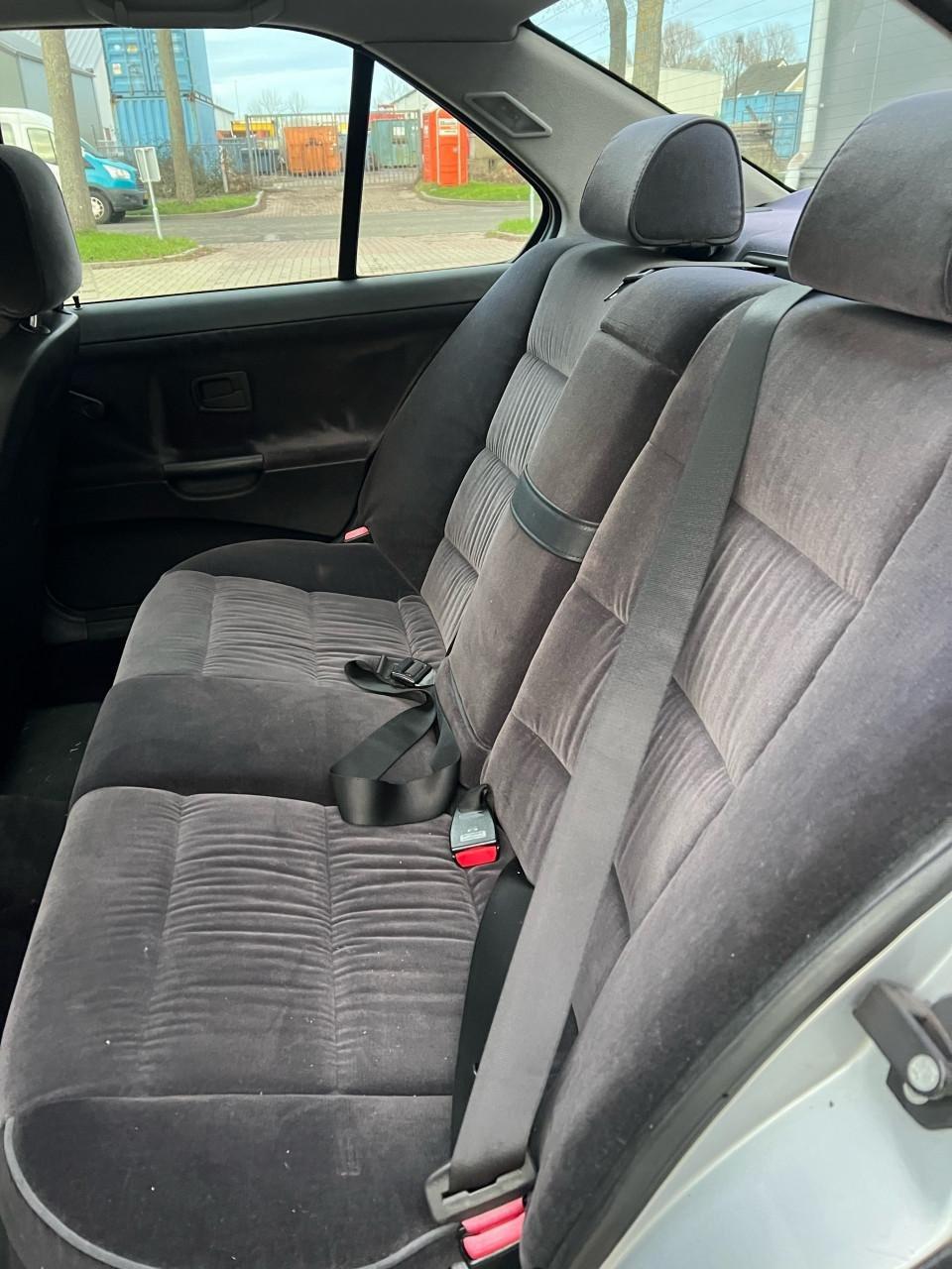 BMW 3-Serie 320i 6 cilinder automaat 2 jaar apk