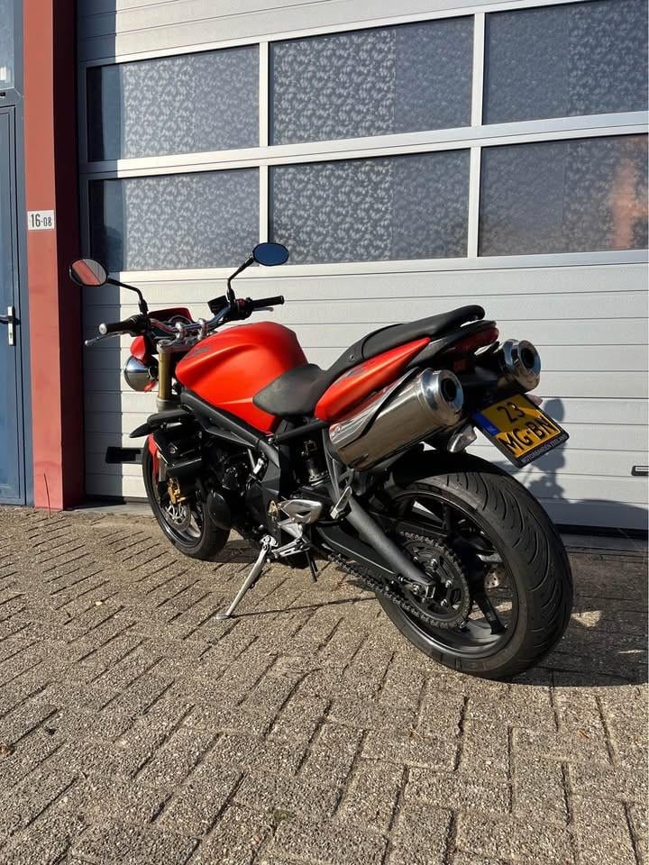 Triumph Street Triple 675