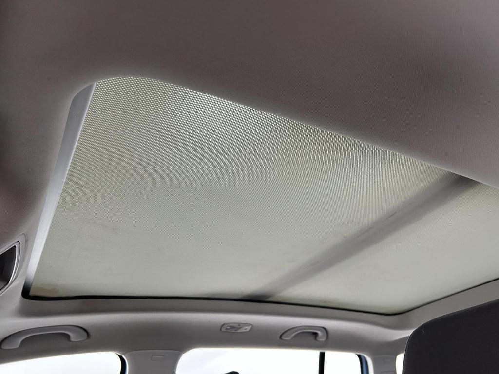 Volkswagen Touran occasion | blauw | tweedehands volkswagen touran | 7-zits