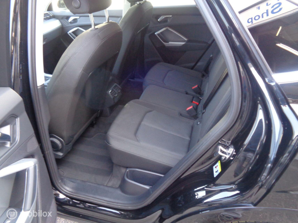 Audi Q3 35 tfsi sportback business/s-line/automaat/ecc/stoelverw/pdc/lm vel
