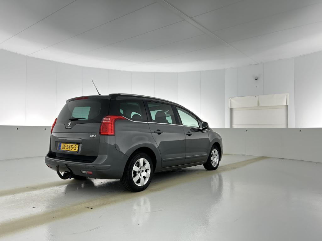 Peugeot 5008 130 pk style 7 persoons | rijklaar | trekhaak | panoramadak | 