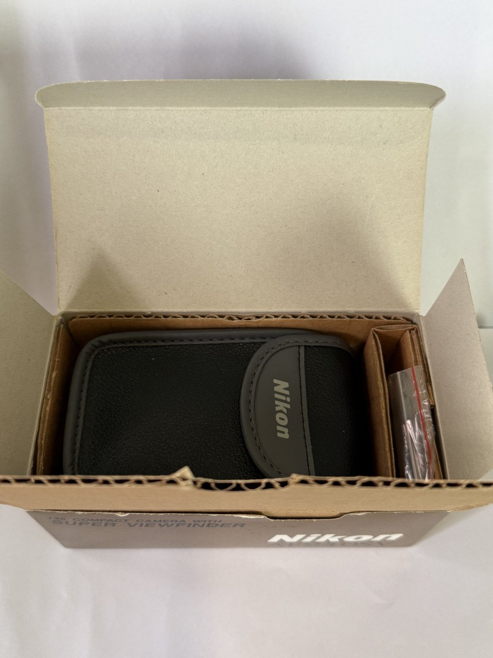 Nikon AF240SV 28mm lens autofocus red eye reduction