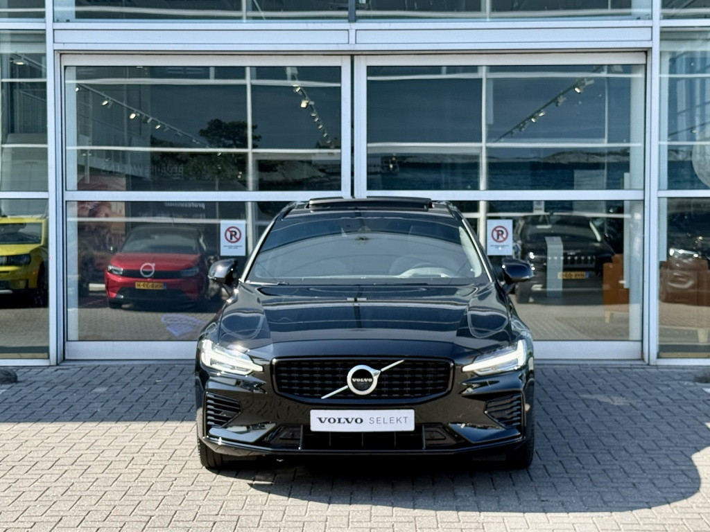 Volvo V60 v60 t6 340pk r-design| panodak| adap.cruise| 360camera| hud| key
