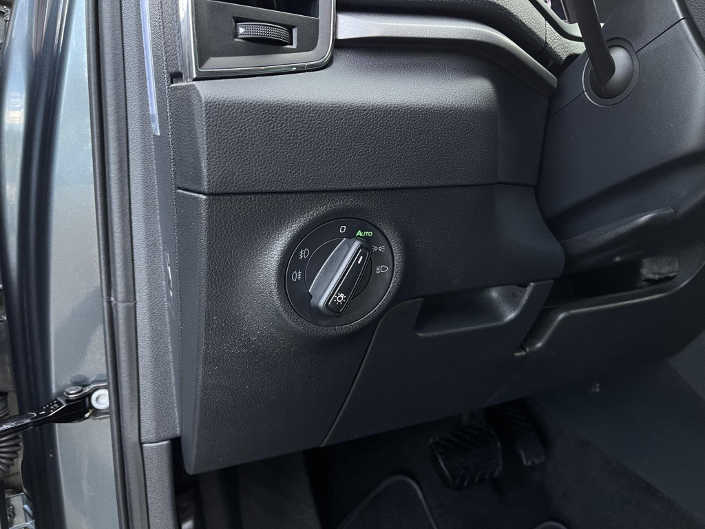Skoda Karoq 1.0 tsi clever edition | trekhaak | apple carplay/android auto 