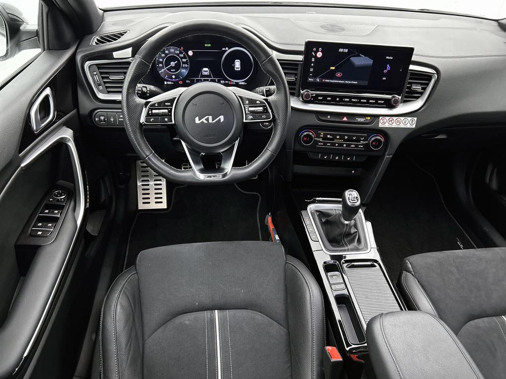 Kia Ceed Sportswagon 1.5 t-gdi gt-line | grote laadruimte | half-leder | pa
