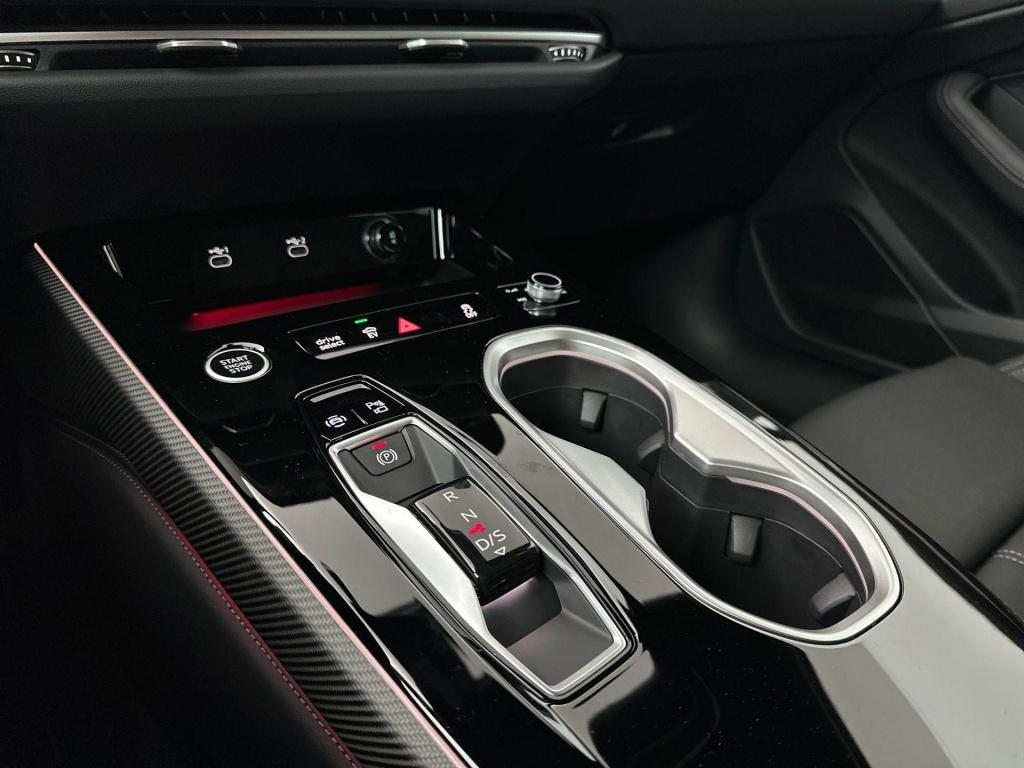 Audi A6 avant hybrid quattro s edition competition luchtvering