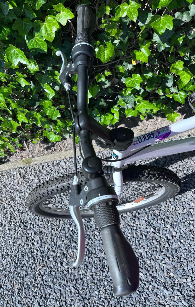 Mountainbike b-twin rock rider 300 Shimano 21 versnellingen