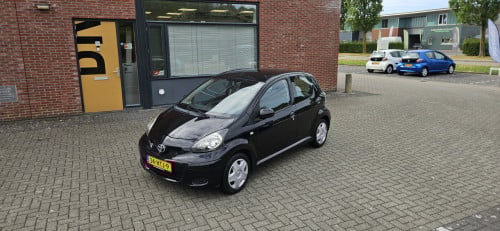 Zuinige 5 drs TOYOTA AYGO 1.0 vvti / NL AUTO / NAP / APK 07-2026