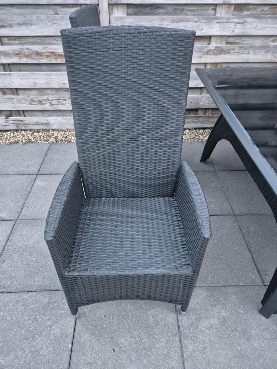 Tuinset met 4 verstelbare stoelen (Bezorging mogelijk)