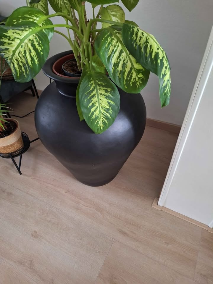 Supergave grote pot zwart kan binnen of buiten