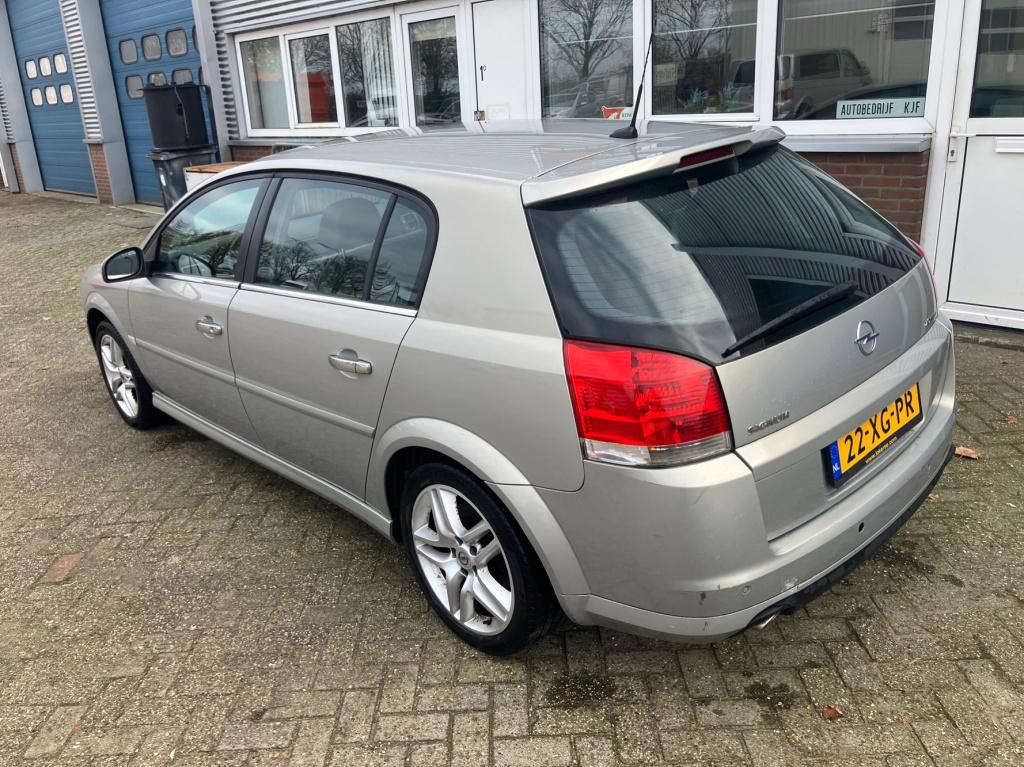 Opel Signum 2.0 turbo executive 175 pk