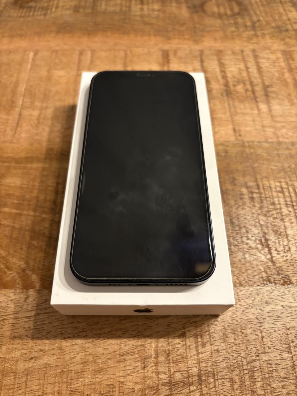 IPhone 12 64GB Zwart (A2403)