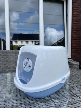 Kattenbak zo goed als nieuw