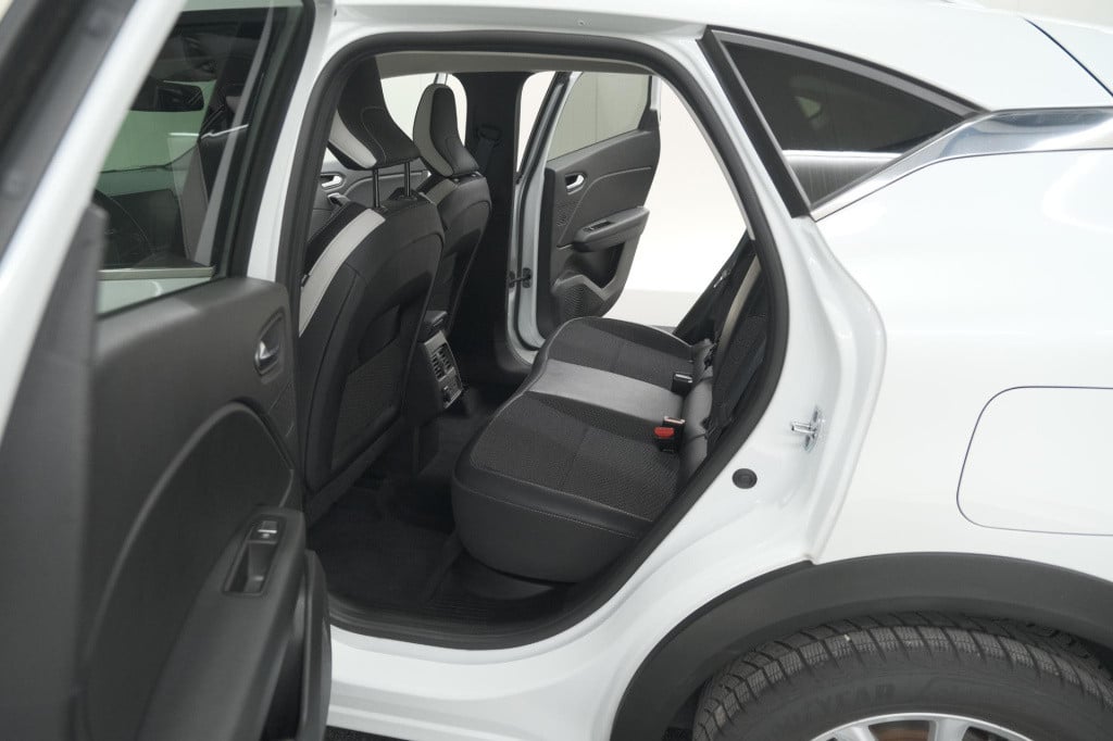 Renault Captur 1.6 e-tech plug-in hybrid 160 intens | trekhaak | camera | n