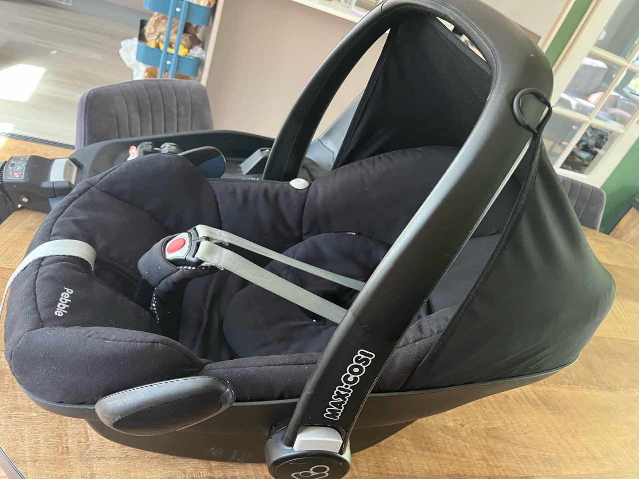 Maxi Cosi Pebble + 2 WayFix Isofix