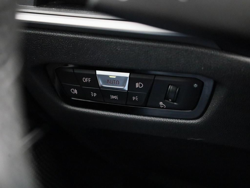 BMW 3-serie touring 318i business edition plus | automaat | wide screen | l