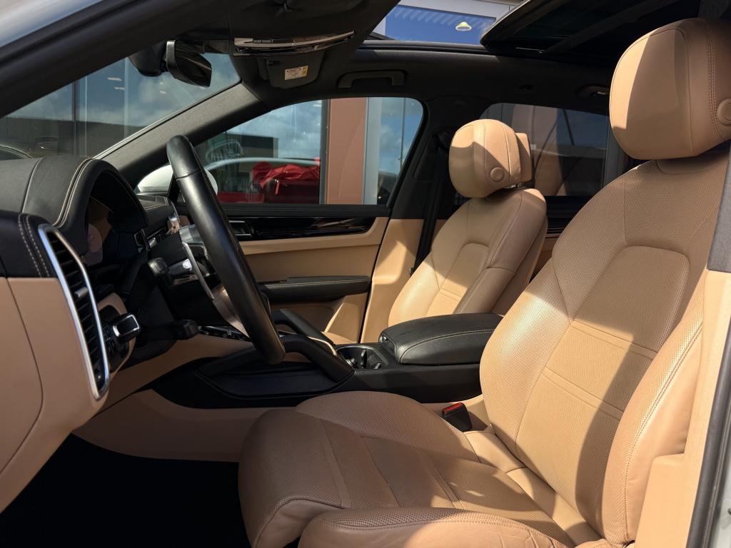 Porsche Cayenne 3.0 | sportdesign | pano | sportchrono | luchtvering | acc 