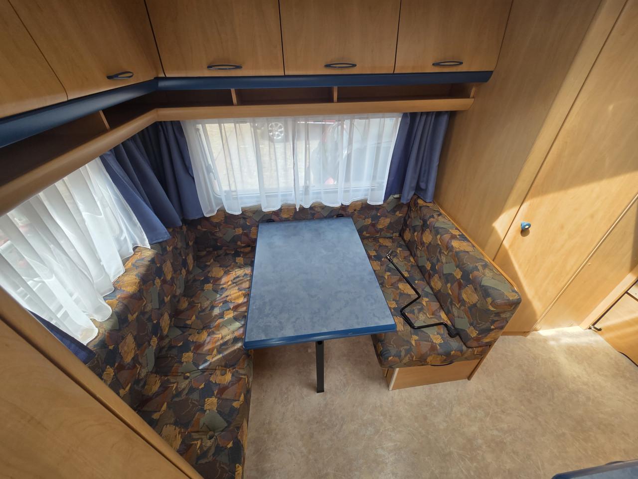Hobby de lexe 440 sf met voortent,mover en fietsenrek