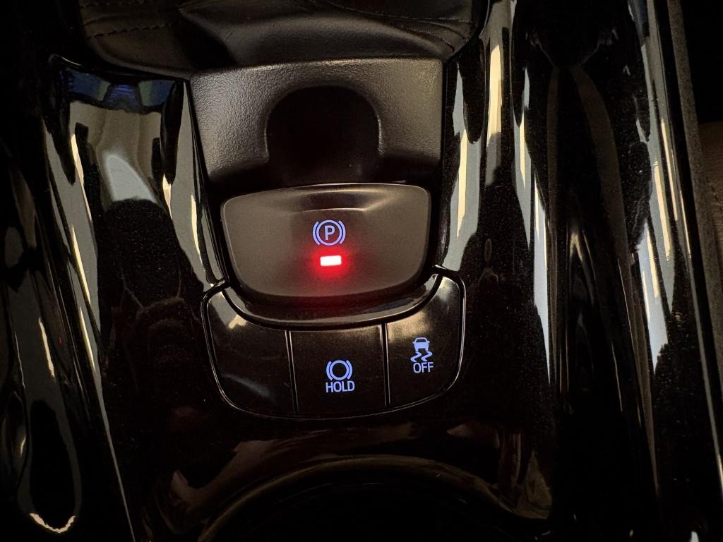 Toyota C-hr 1.2 first edition