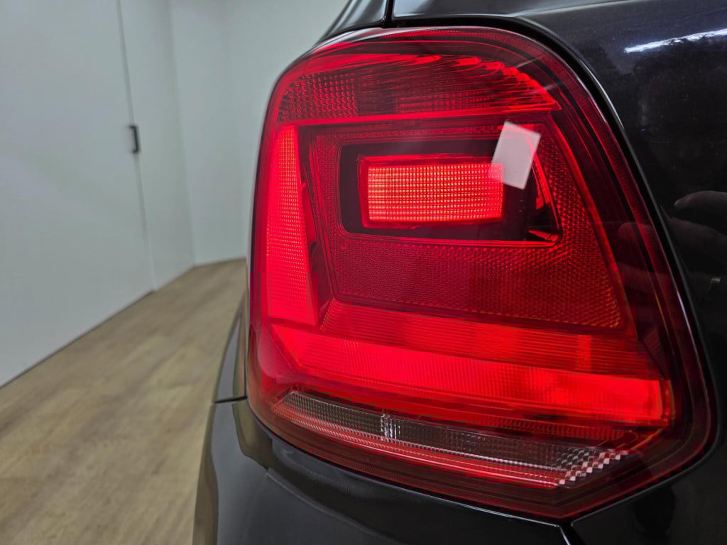 Volkswagen Polo occasion 1.0 business r met sportvelgen en bluetooth connec
