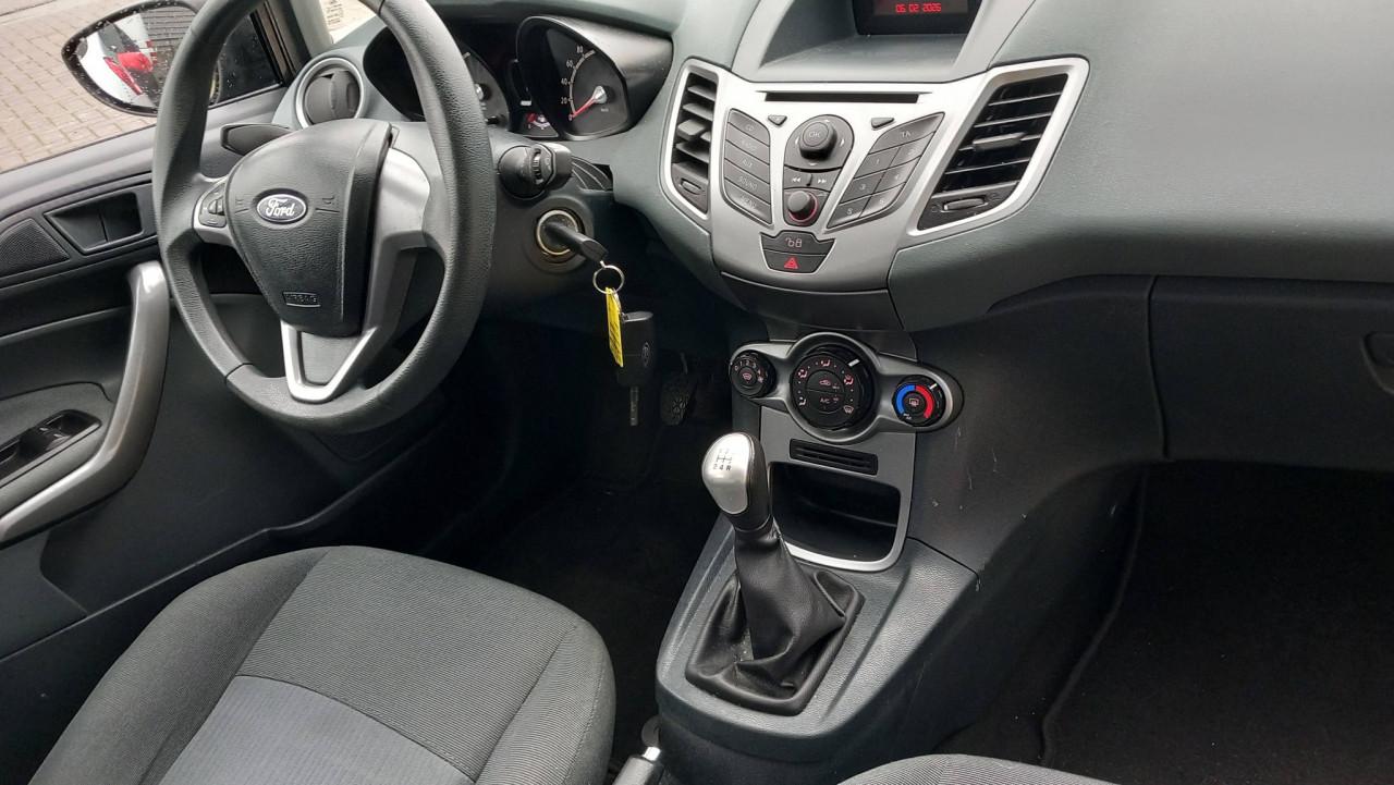 Ford FIESTA 1.25 Trend 5deurs bj:2011 airco 103.000km!!! lm-velgen