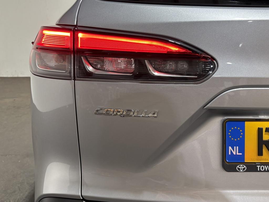 Toyota Corolla Cross 2.0 hp hybrid first edition