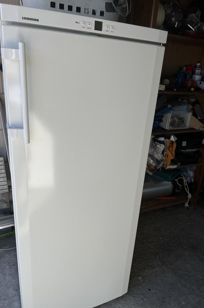 Vrijwel Nieuwe Liebherr NoFrost Vrieskast 226 liter energieklasse A+