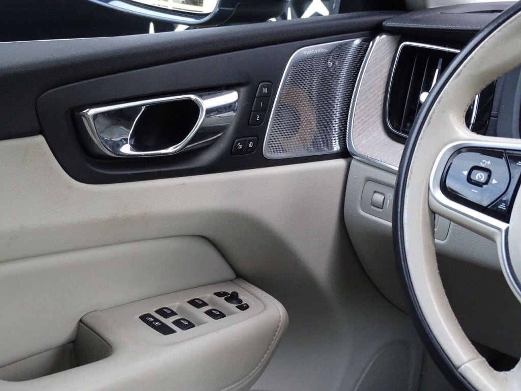 Volvo XC60 2.0 t8 twin engine awd inscription