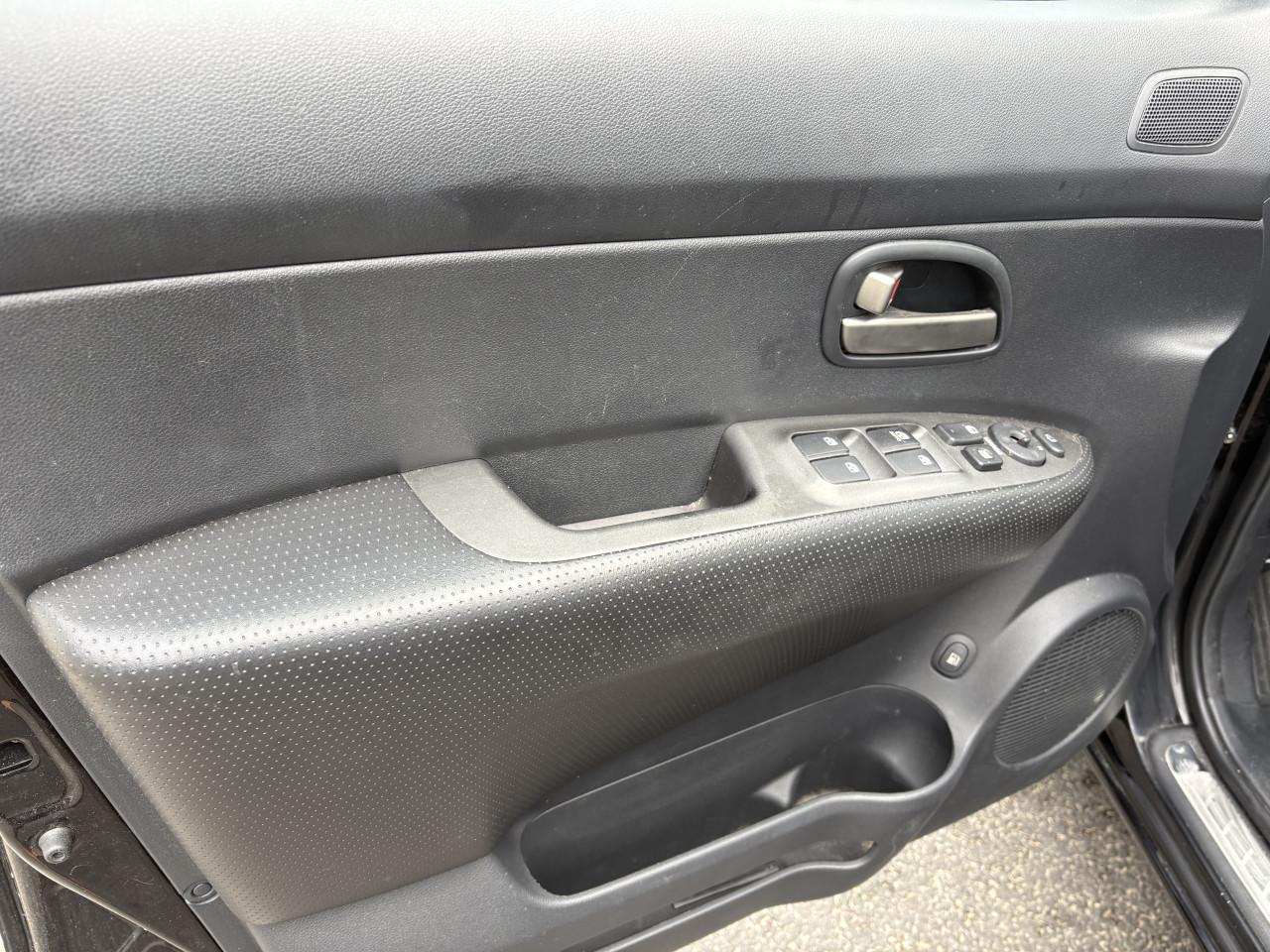 Kia Carens 2.0 AUTOMAAT 1e eigenaar