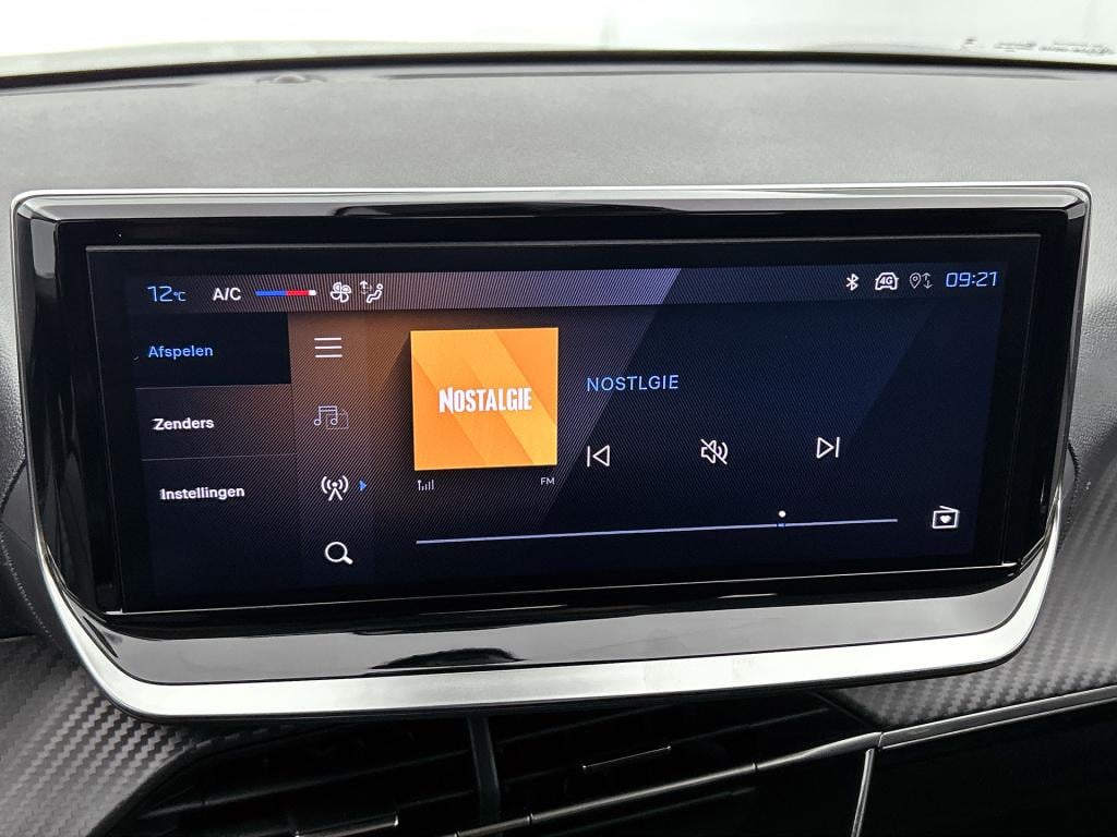 Peugeot 208 100 pk style | rijklaar | navigatie | parkeerhulp | apple carpl