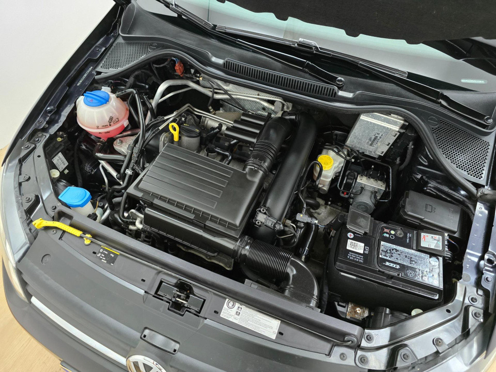 Volkswagen Polo occasion automaat 1.2 tsi highline prachtuitvoering | tweed
