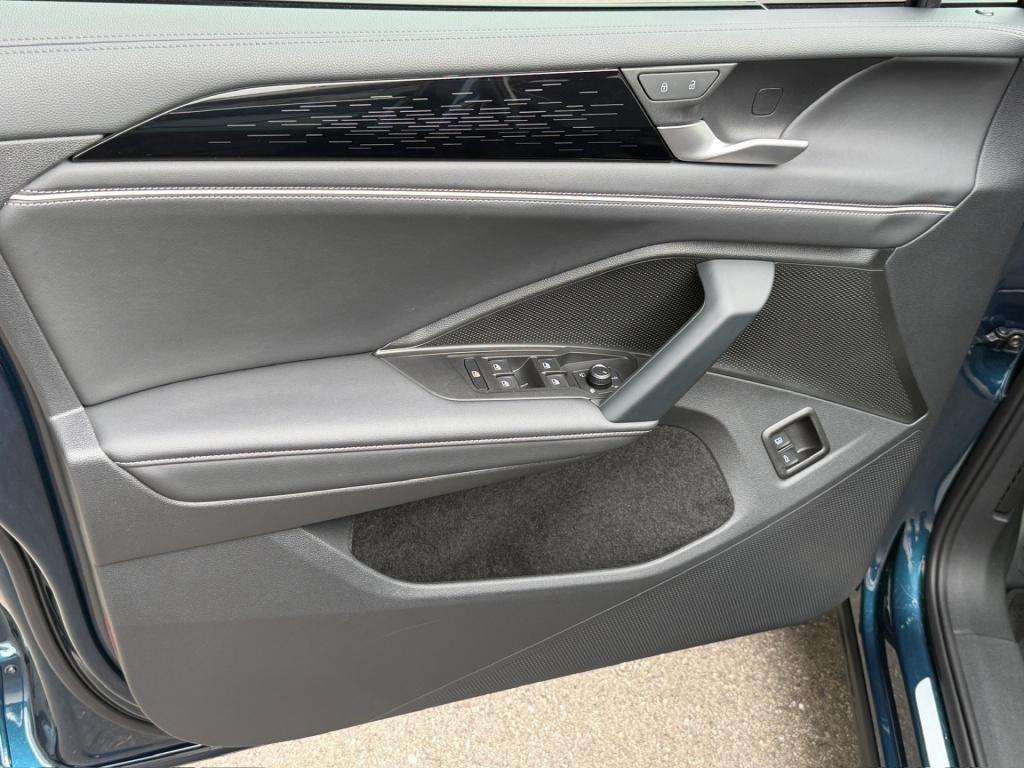 Volkswagen Tiguan 1.5 ehybrid elegance 204pk | trekhaak | 360 camera | dode