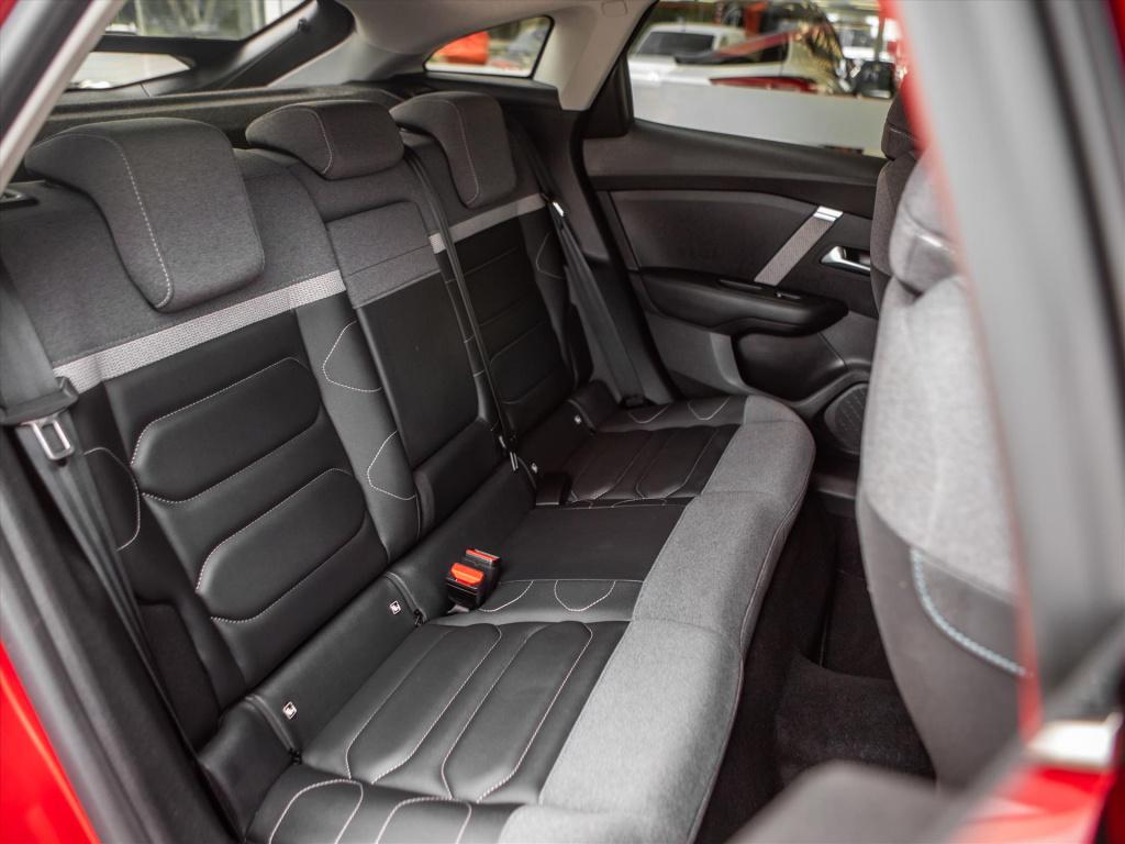 Citroen C4 1.2 puretech 130pk max | hud | navigatie | camera | carplay | pa