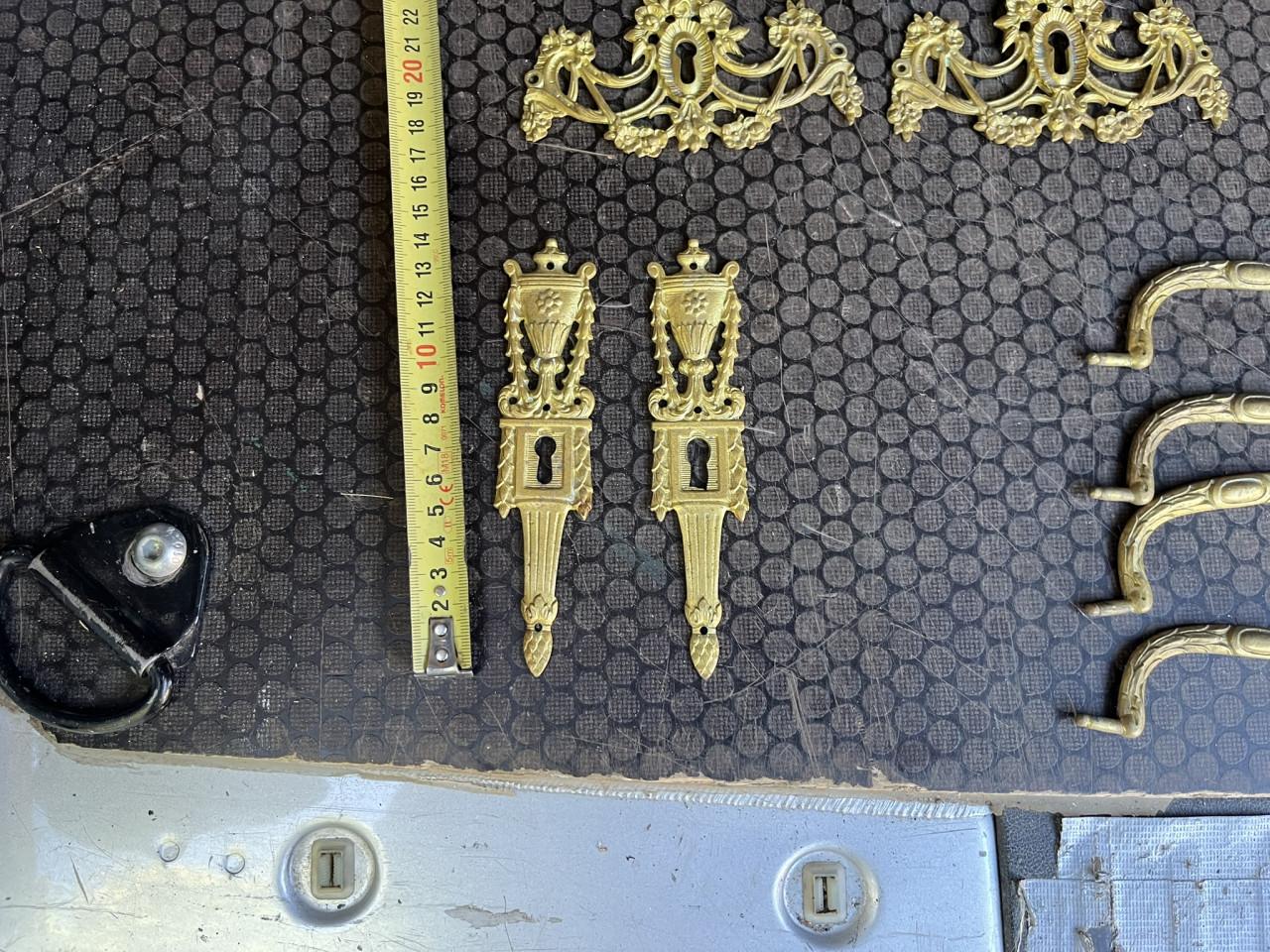 Meubelbeslag, messing