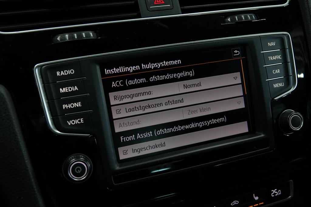 Volkswagen Golf 1.4 tsi | acc | camera | pdc | 19' |