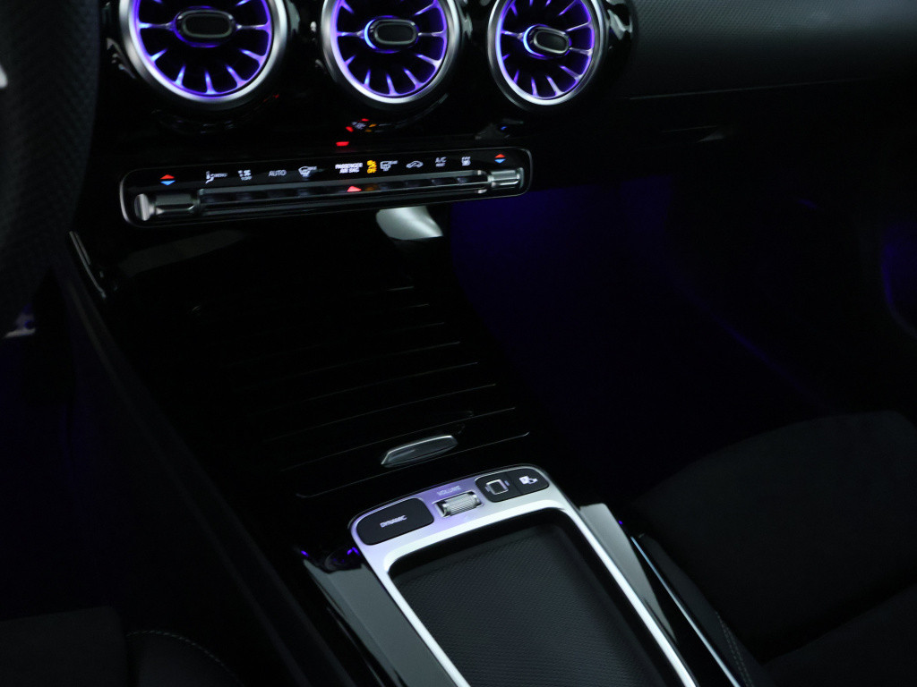 Mercedes-Benz A-Klasse 250 e business solution amg | trekhaak | amg line pl